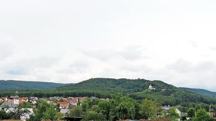 Für das Baugebiet "Platte" in Gunzendorf werden zum ersten Mal die neuen Vergaberichtlinien zum Tragen kommen. Auf der 1,35 Hektar großen Fläche werden 24 Bauplätze entstehen, davon befinden sich 19 im Eigentum der Kommune. Foto: Andreas Spörlein