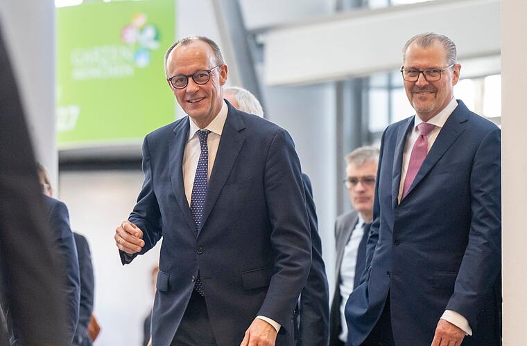 Merz lässt bei Spritrabatt Entscheidung offen