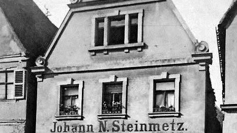 Ein Haus in der Altstadt im Wandel der Zeit: die Sattlerstraße 12  Repro/Foto: Elisabeth Görner