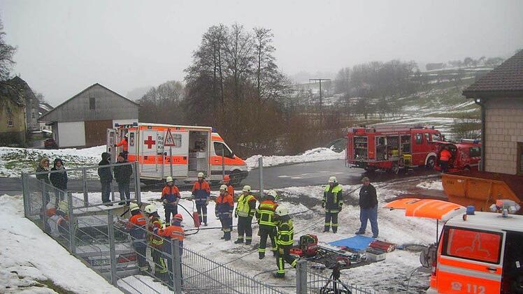 Verschiedene Unfall-Szenarien wurden beim Berufsfeuerwehrtag in Geroda durchgespielt. Foto: FFW Geroda