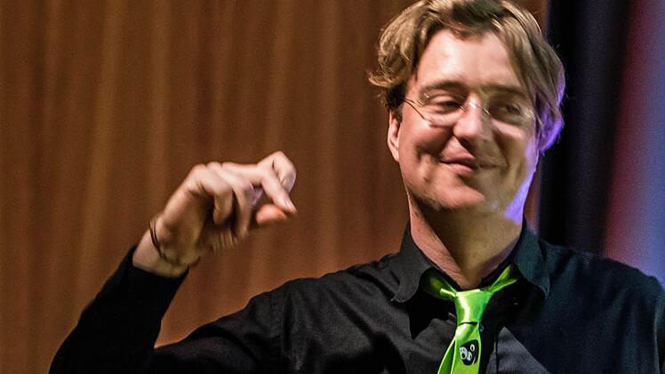 Begeisterungsfähgier Chorleiter: Moritz MetznerFoto: Jochen Berger