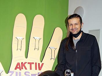 Bildungsreferent Andy Fischer setzt in der aktuellen Krise auf digitale Technik. Foto: Heike Schülein