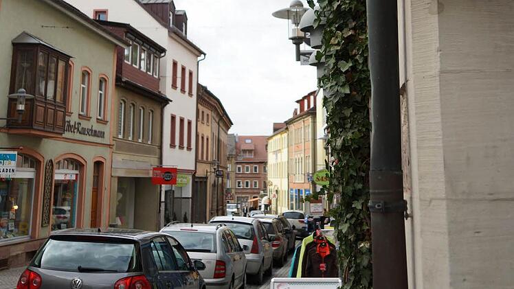 Wer sein Auto in der Innenstadt abstellt, muss tagsüber einen Euro pro Stunde zahlen. Foto: Archiv/ Arkadius Guzy