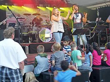 Songs, bekannt, aber keine Hitparaden-Renner, präsentierte die "80's Back Band" perfekt.
