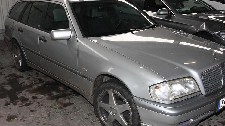 Noch immer sucht die hessische Polizei nach Zeugen, die den silbernen Mercedes-Kombi des Zeitlofsers am Tag seines Todes, dem 17. September, gesehen haben. Hinweise an Tel.: 06051/ 8270. Foto: Polizei Hessen