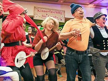 "Kinnerfasching für Grußa" war das Motto des Mega-Faschings in Wonsees. Foto: Adriane Lochner