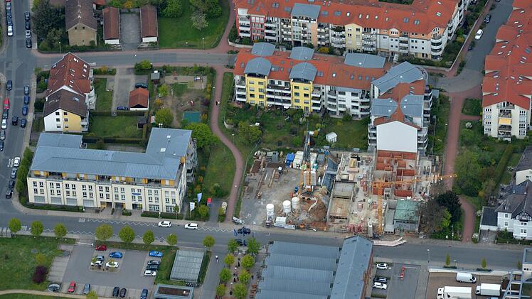 An der Mußstraße entsteht ein neues Wohn- und Bürogebäude. Foto: Ronald Rinklef