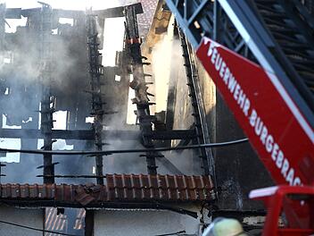 Bei einem Brand in Lisberg-Trabelsdorf entstand am Donnerstagnachmittag erheblicher Sachschaden. Foto: NEWS5 / Herse
