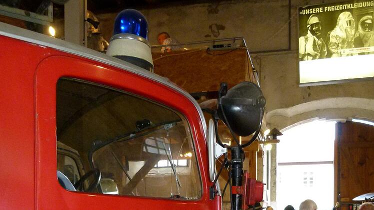 Das knallrote Feuerwehr-Auto aus dem Jahr 1941Marion Krüger-Hundrup