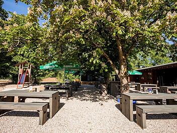 Rödental : Biergarten "Spatzl & Spezl" rechnet mit "Nörglern" unter Gästen ab - "Bleibt doch einfach zu Hause"