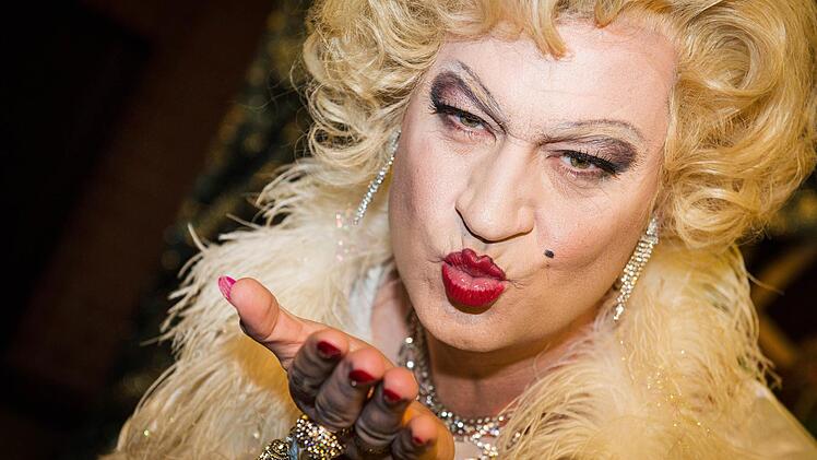 Markus Söder als Marilyn Monroe. Foto: David Ebener, dpa