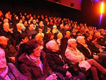 Das Kulmbacher Kino wurde zur Filmmatinee, bei der der Film zum 90. Jubiläum der "Freunde der Plassenburg" gezeigt wurde, regelrecht überrannt: Der Film über die Plassenburg wurde in allen vier Kinosälen gezeigt - und alle Säle waren bis auf den letzten Platz besetzt.Sonny Adam
