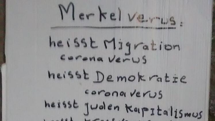 Plakat mit Schreibfehlern:  Das Schild war im März  am   Gabelmann in Bamberg angebracht. Foto: RIAS Bayern