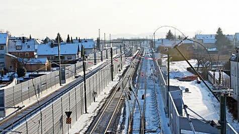Blick am 18. Januar 2017 von der Brücke Zückshuter Straße nach Süden
