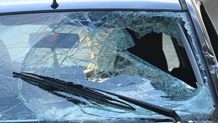 Auto fährt in Menschenmenge in Mannheim