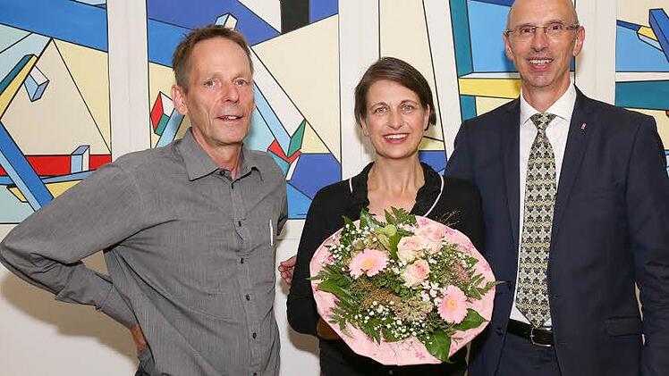 Die Organisatoren und Kinder des 2006 verstorbenen Künstlers, Ivo und Inez Rose, mit Walter Schweinsberg, dem Geschäftsführer der Mediengruppe Oberfranken (rechts) Foto: Christian Langer