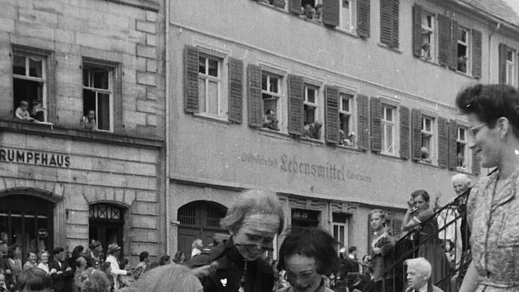 Fertig für den Umzug (1950). Foto: Stadtarchiv Kronach
