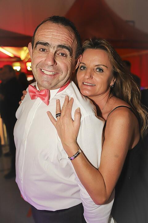 Es wurde in das Jahr 2025 gefeiert.