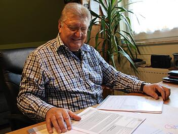 Günter Böhnlein ist seit 50 Jahren Wahlhelfer.Foto: Veronika Schadeck