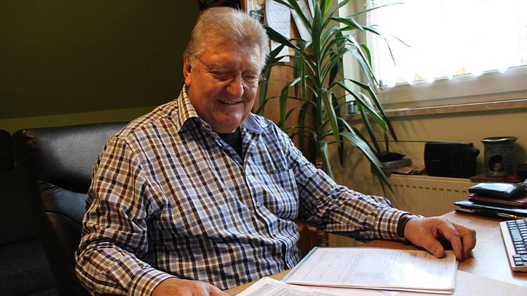 Günter Böhnlein ist seit 50 Jahren Wahlhelfer.Foto: Veronika Schadeck