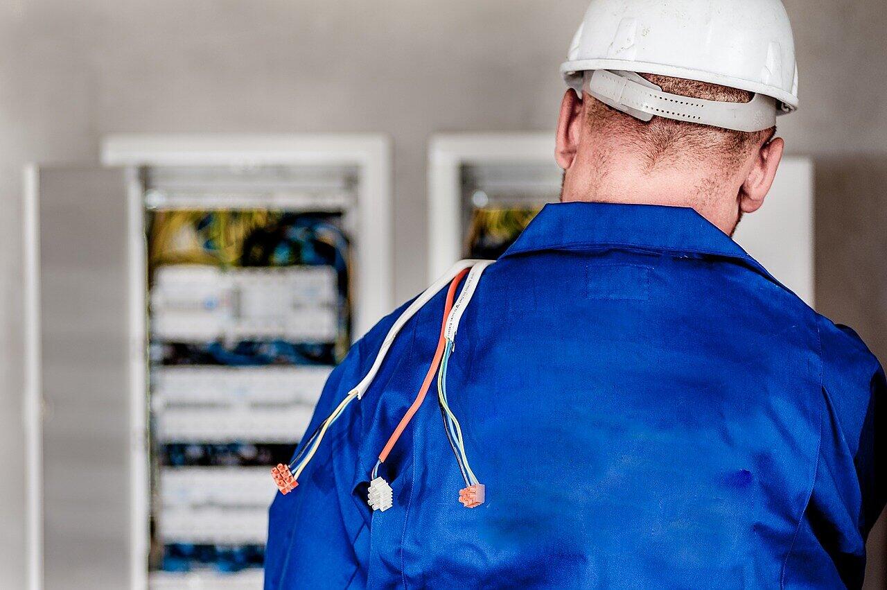 Was verdient ein Elektroniker und wie sieht der Beruf aus?