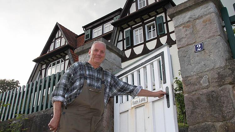 Trotzdem bekommt Josef Werner seine Tür neuerdings nicht zu. Oder auf, je nachdem.