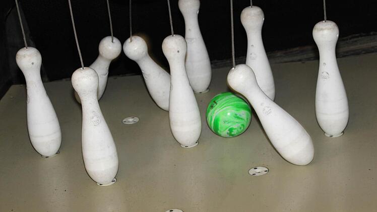 Die Kegel fallen auf Bezirks- und Kreisebene ab der neuen Saison wohl in einem neuen Spielsystem. Foto: Rainer Glissnik
