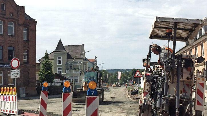 Die Baustelle in der Kronacher Straße soll bis Donnerstag abgeschlossen sein. Foto: Stephan Tiroch