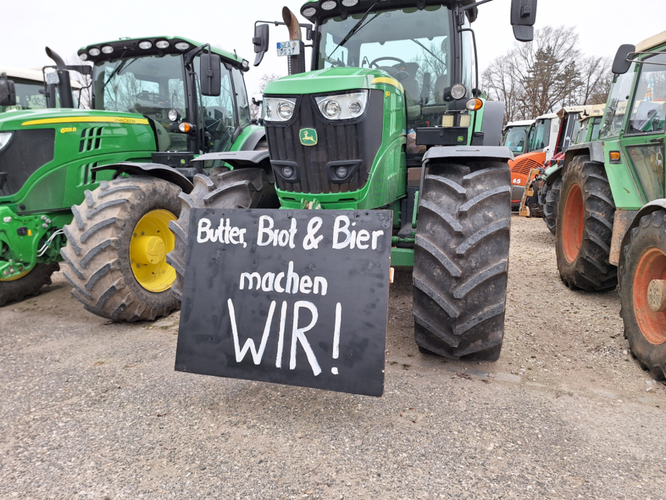 Bilder von der Mega-Demo in Nürnberg: Tausende Bauern demonstrieren