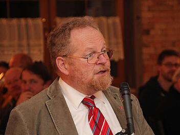 MdL Klaus Adelt beim Politischen Aschermittwoch der Kulmbacher SPD im "Gründla". Foto: Matthias Beetz