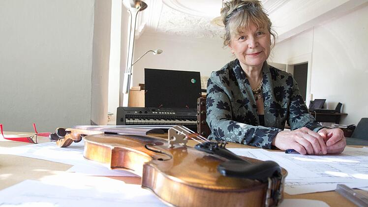 Bei der Arbeit am heimischen Schreibtisch ...