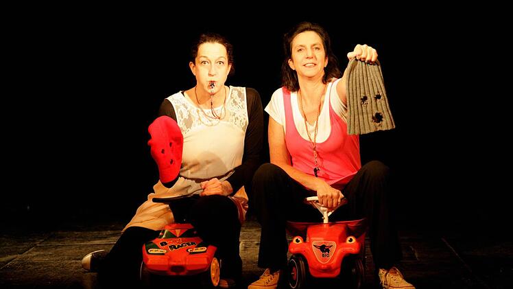 Birgit Süß (links) und Heidi Friedrich stürmen am 25. Januar den Jazzkeller.