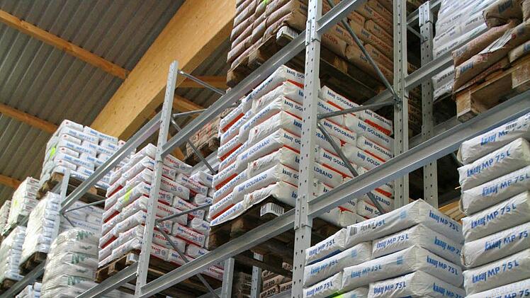 Das neu geschaffene Hochregallager hat 1680 Stellplätze. Foto: Sabine Paulus