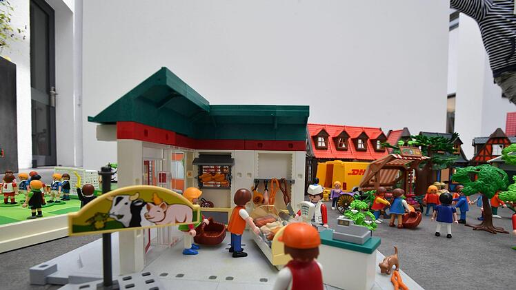 Weil sich das perfekte Dorf in Franken nicht so leicht finden lässt, haben wir es aus Playmobil selbst gebaut.