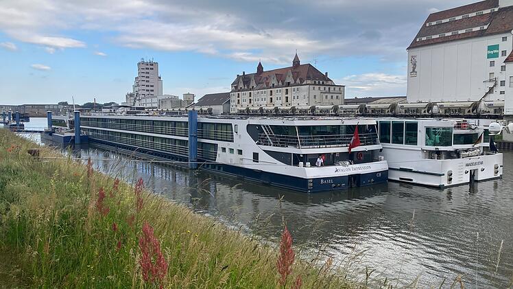 Bamberg: Flusskreuzfahrtschiffe werden k&uuml;nftig mit Landstrom versorgt - Immissionen deutlich minimiert