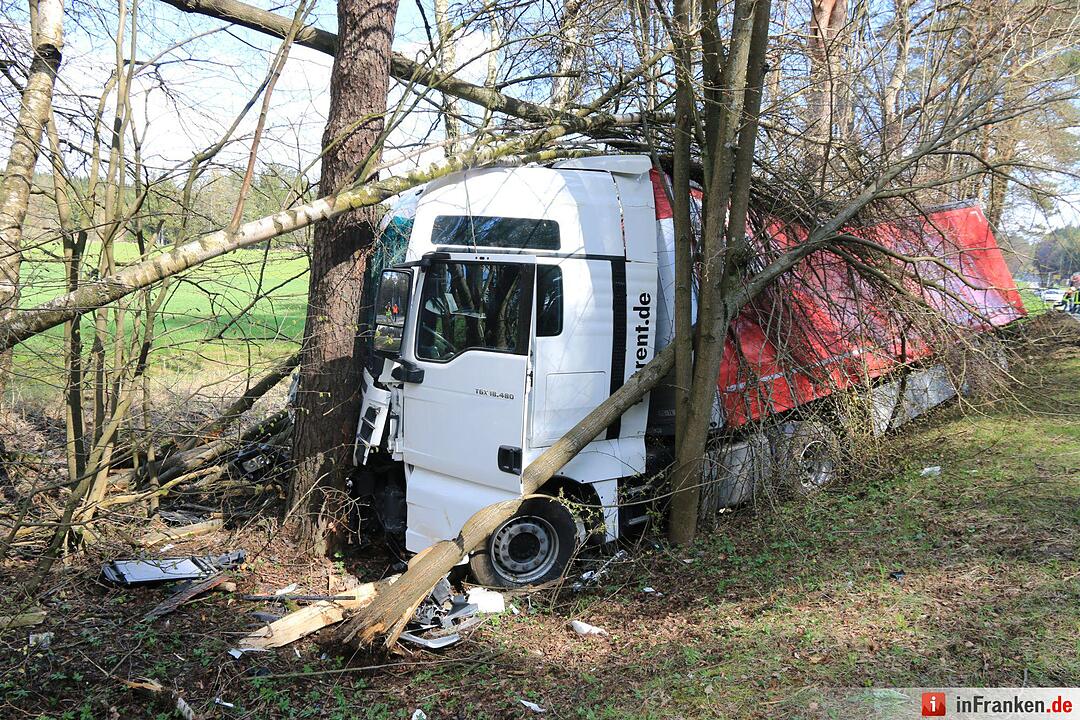Schwerer Lkw-Unfall bei Stadelhofen