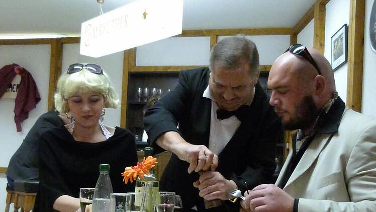 Viel zu lachen gab es bei der Harsdorfer Theatergruppe. Foto: Werner Rei&szlig;aus