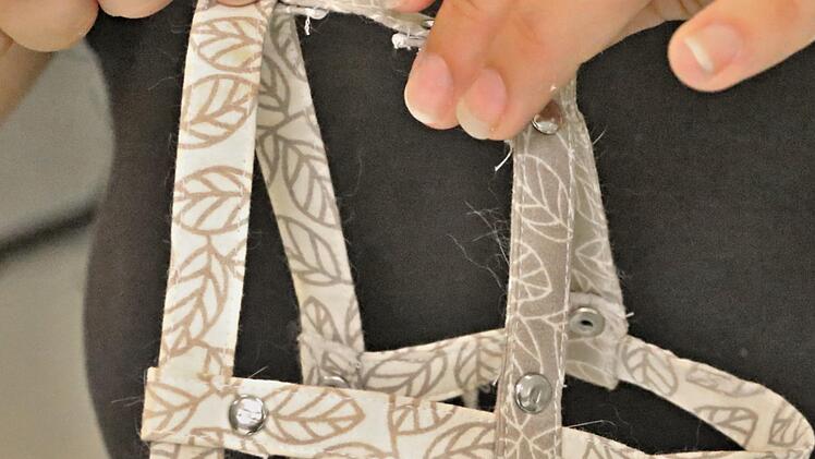 Ein Geschirr, wie es beim Springen verwendet wird.