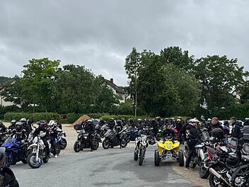 R&uuml;hrende Biker-Aktion in Franken: So emotional war der Abschied von Nils (21)