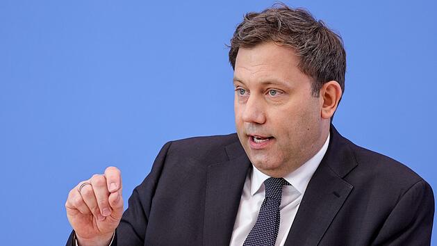 Finanzminister Lars Klingbeil stellt sich als erster Gast den Fragen im ARD-Sommerinterview.