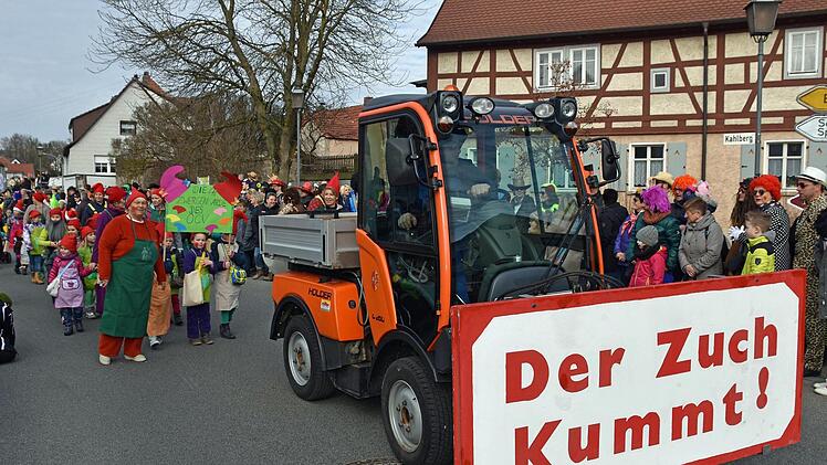 Der Oberthereser Carnevalsverein (OCV) richtet auch heuer wieder am Samstag, 10. Februar, einen großen Faschingszug aus. Die Gemeinde Theres wird dabei die Reinigungskosten übernehmen.