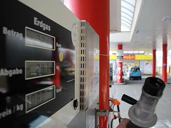 Die Erdgas-Zapfsäule an der Agip-Tankstelle in Bad Brückenau wird zum 30. Juni abgebaut.Johannes Schlereth