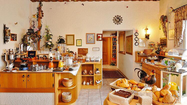 Blick in den Frühstücksraum des Hotels Ursula. Foto: Sigismund von Dobschütz