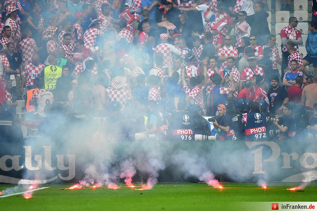 Schwere Fanausschreitungen bei EM-Spiel zwischen Kroatien und Tschechien