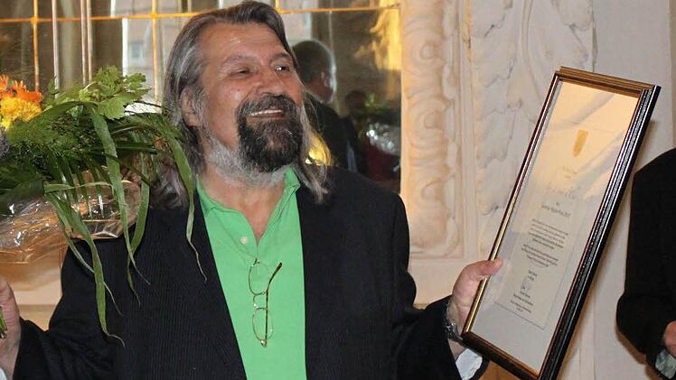 Esmail Kho'i bei der Verleihung des 2. Coburger Rückert-Preises im Riesensaal von Schloss Ehrenburg.