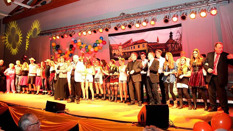Finale: Hans Mönius singt "Ciao amore!"