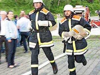 Die Feuerwehr Rüssenbach probt den Ernstfall.