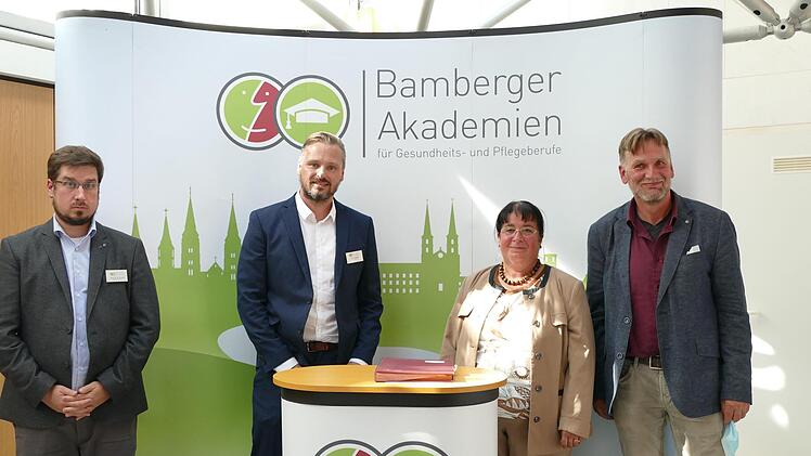 Standen Rede und Antwort (v. l.): Matthias Drossel, Michael Springs, Erna Strempel-Anthofer und Ralf Romeis  Foto: Marion Krüger-Hundrup
