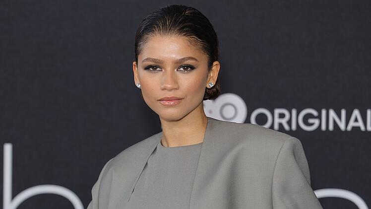 Zendaya langt im neuen Film "The Drama" kräftig zu.