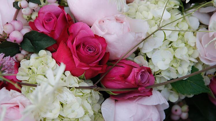 Ein Blütenmeer breitet sich seit Samstagmorgen und noch bis Sonntag, 18 Uhr, in der Festung Rosenberg aus. Fotos: Matthias Hoch